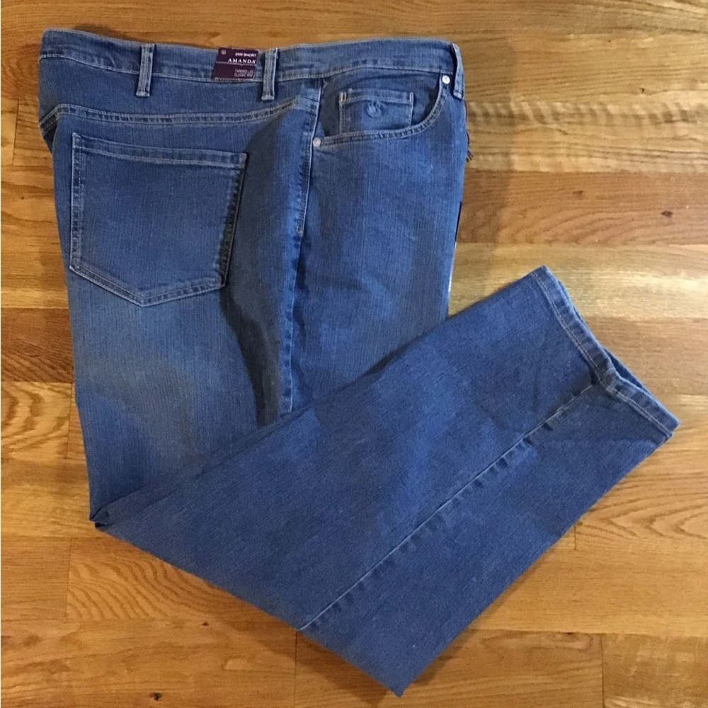 Woman’s NWT size 24W short Amanda gloria Vanderbelt stretch denim jeans R